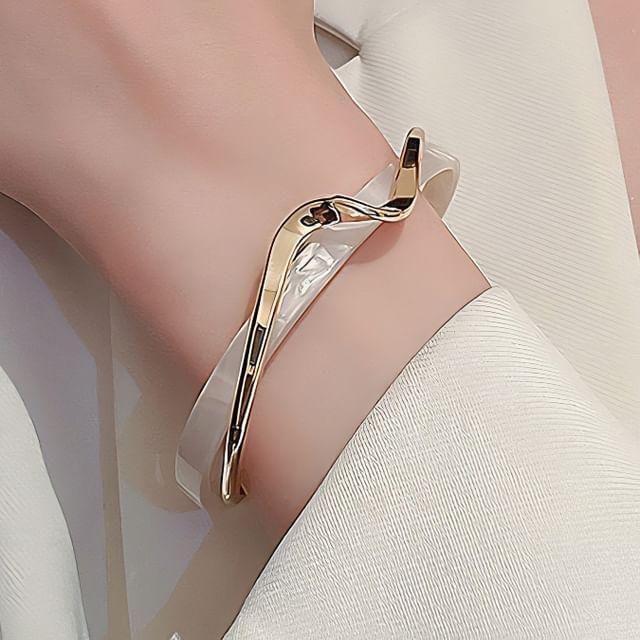 Open Print Twisted / Leopard Bangle