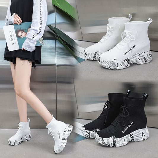 Short Lace-Up Boots Printed Platform