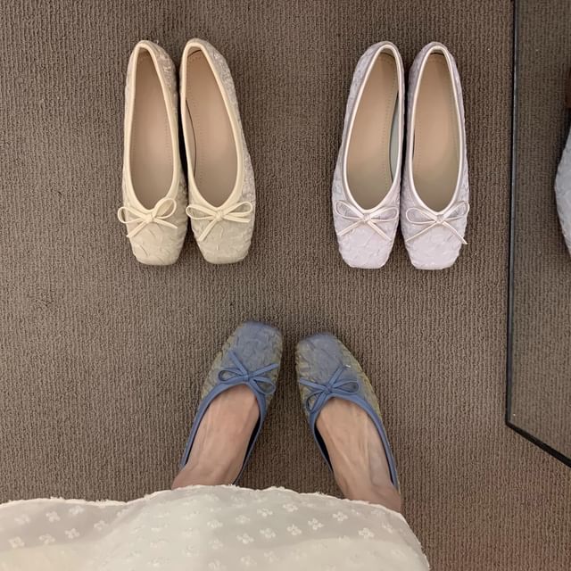 Square-Toe Flats Bow