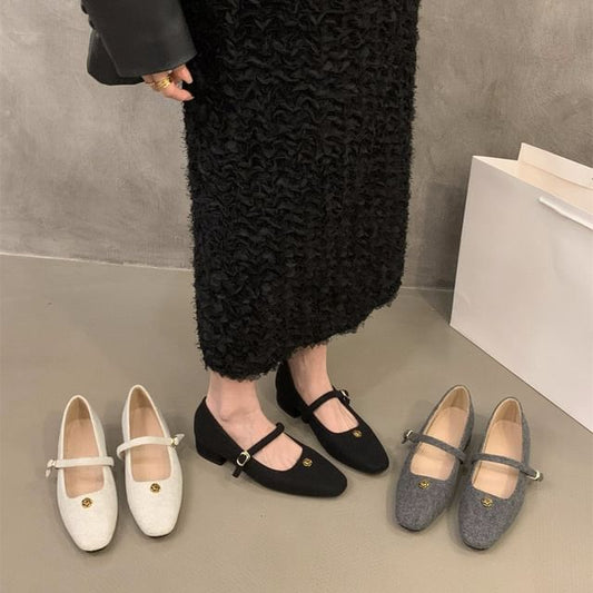 Jane Flower Heel Chunky Accent Pumps Mary