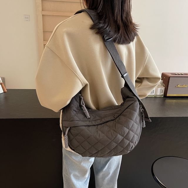 Plain Nylon Zip Crossbody Bag Quilted