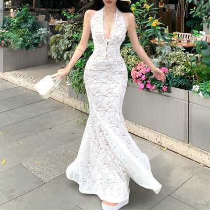 Halter Lace Mermaid V-Neck Evening Gown