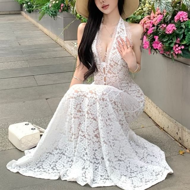 Halter Lace Mermaid V-Neck Evening Gown