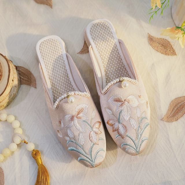 Mules Floral Embroidered Faux Pearl