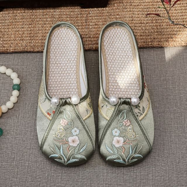 Faux Floral Pearl Embroidered Mules