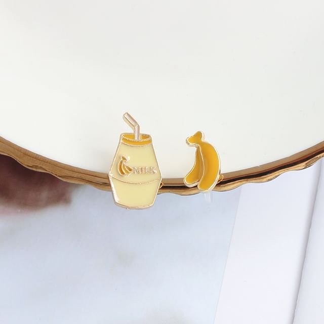 Earring Milk / Asymmetrical Clip-On Fruit Stud