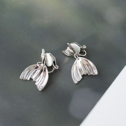 Clip-On / Tail Fish Earring Stud