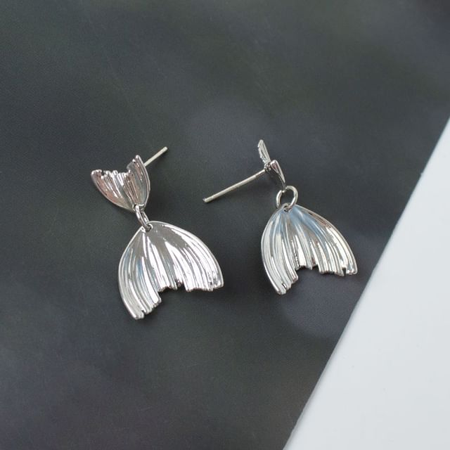 Clip-On / Tail Fish Earring Stud