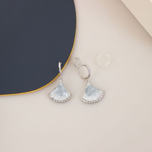 Drop Gingko Earring Clip-On / Rhinestone