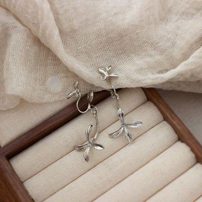 / Earring Clip-On Flower Drop