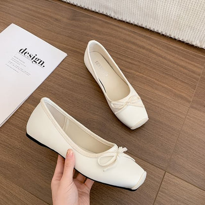 Ribbon Flats Toe Square Accent