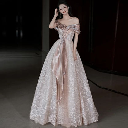 A-Line Floral Short-Sleeve Off-Shoulder Lace Evening Gown Accent