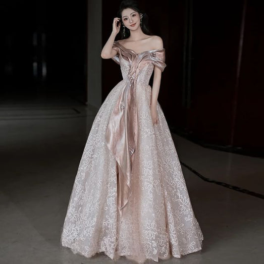 A-Line Floral Short-Sleeve Off-Shoulder Lace Evening Gown Accent