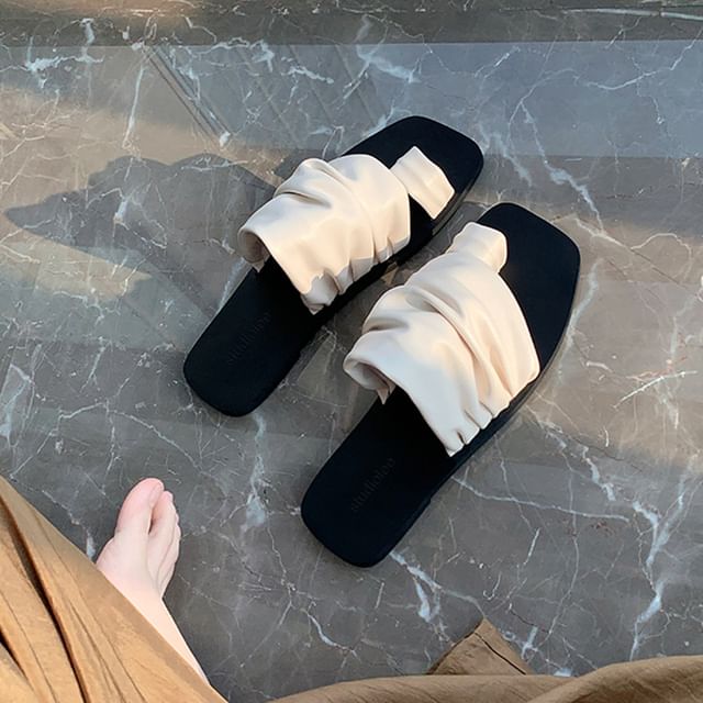 Square Faux Sandals Loop Toe Ruched Leather Slide