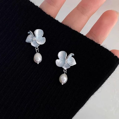 Clip Faux / On Earring Flower Pearl Drop
