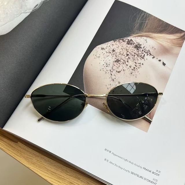 Metal Frame Oval Sunglasses
