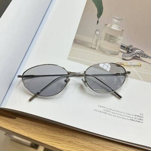 Metal Frame Oval Sunglasses