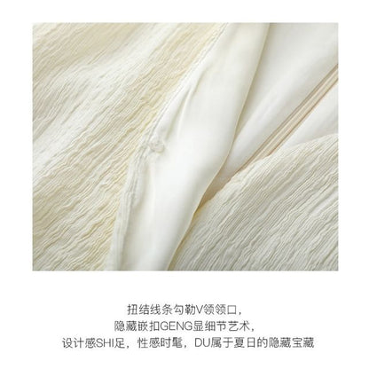 Knot V-Neck / Rise Pants Plain High Top Wide Tank Leg Slit