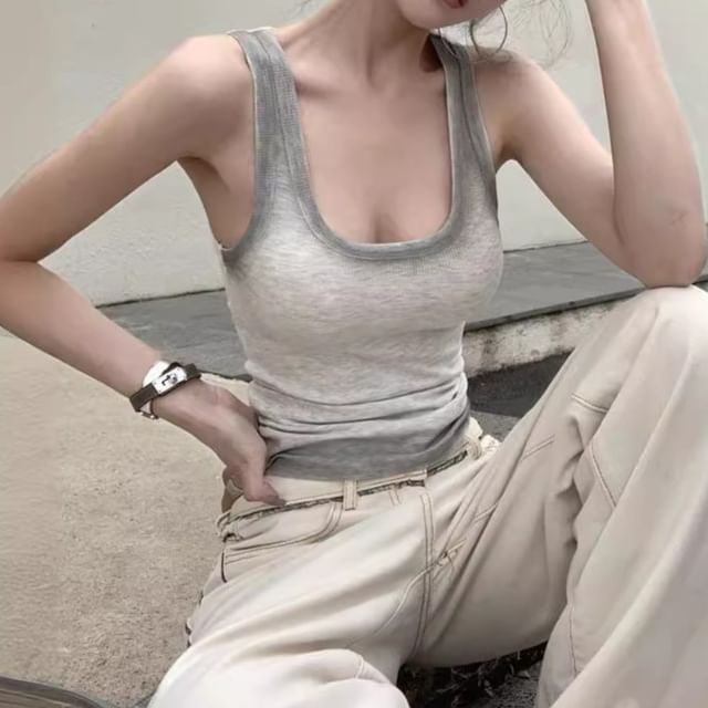 Ribbed Neck Scoop Fit Top Gradient Slim Tank