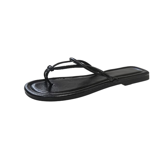 Knot Strappy Flip-Flops