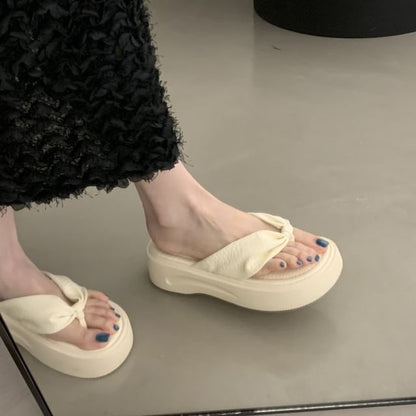 Flip-Flops Ruched Platform