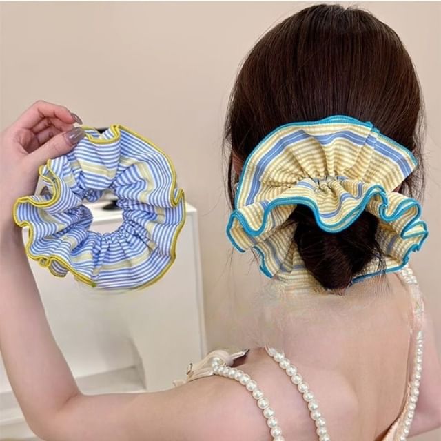 Scrunchie Striped Ruffled