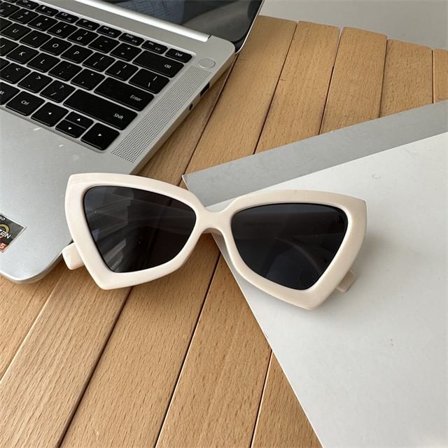 Cat-Eye Oversized Sunglasses