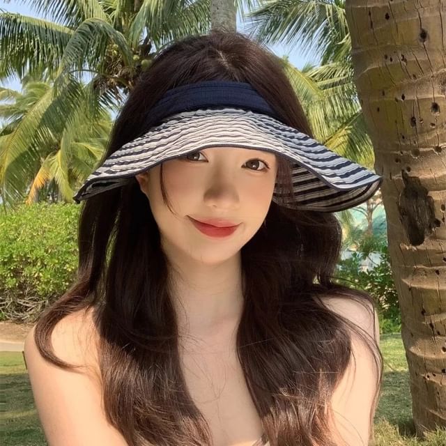 Visor Striped Brim Wide