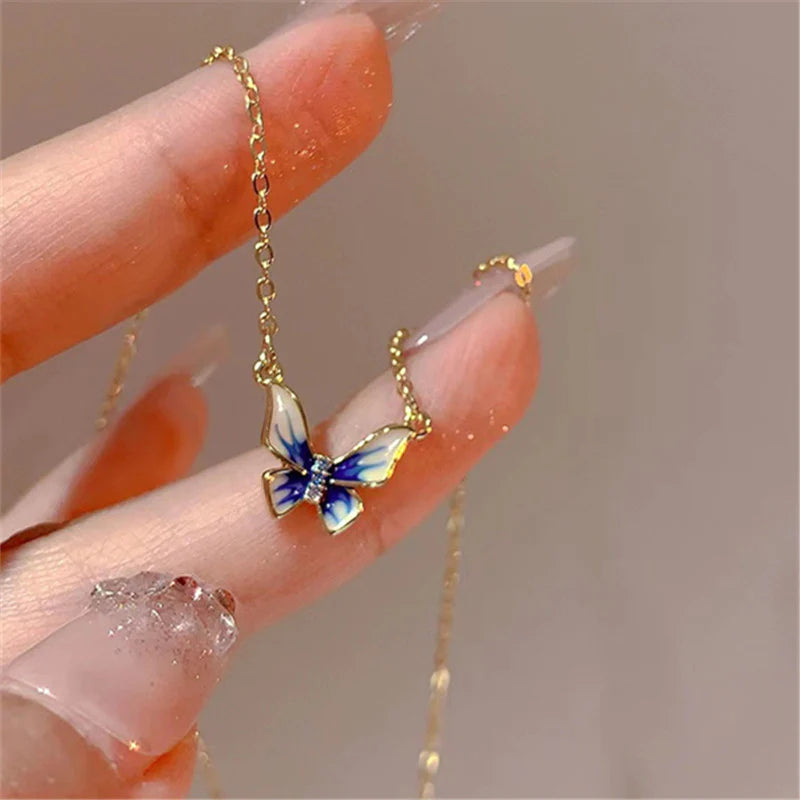 Beautiful Gradient Blue Butterfly Necklace Wonderland Case