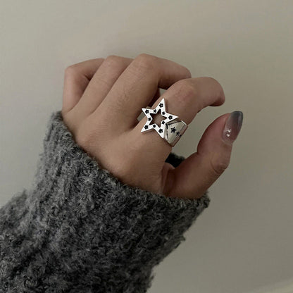 Star-Shaped Rhinestone Ring