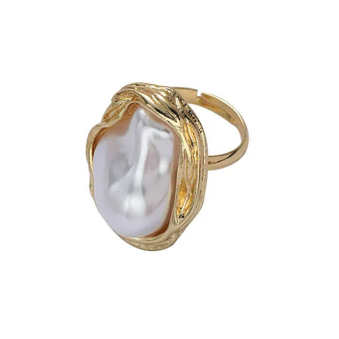 Elegant Pearl Ring