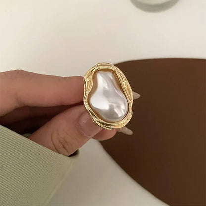 Elegant Pearl Ring