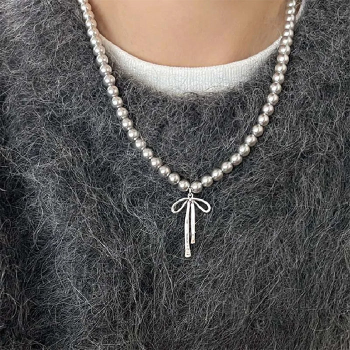 Bow Pendant Pearl Necklace