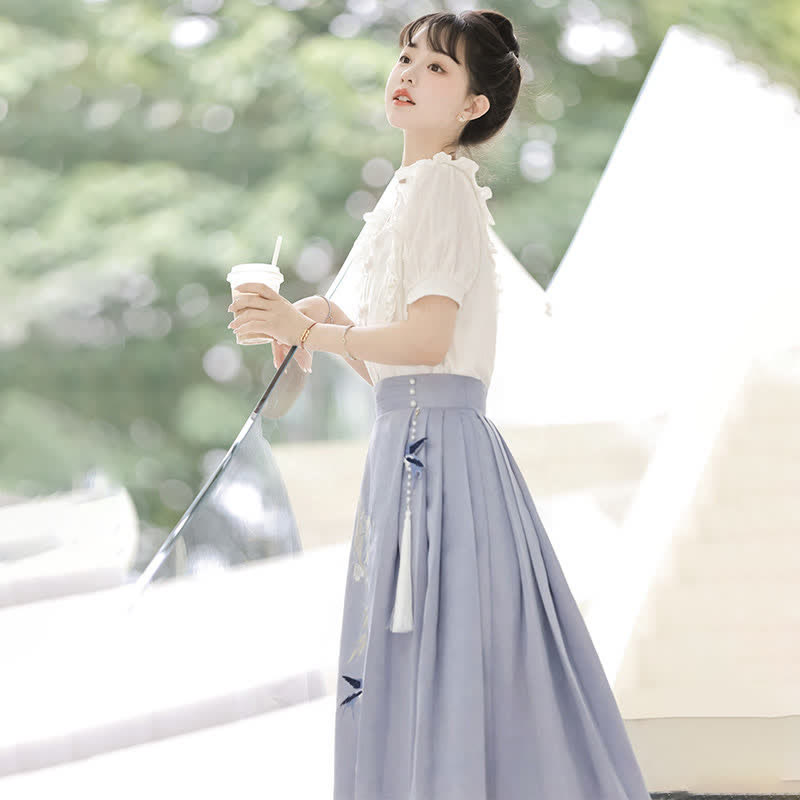 Sweet Buckle T-Shirt Embroidery Tassel Pleated Skirt