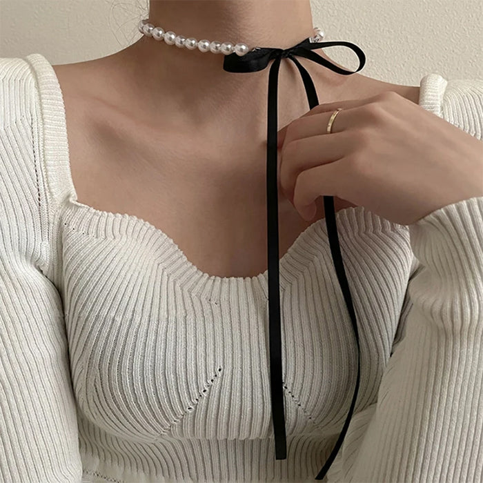 Classic Bow Pearl Necklace