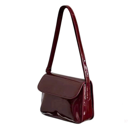 Vintage rot lackierte Tasche