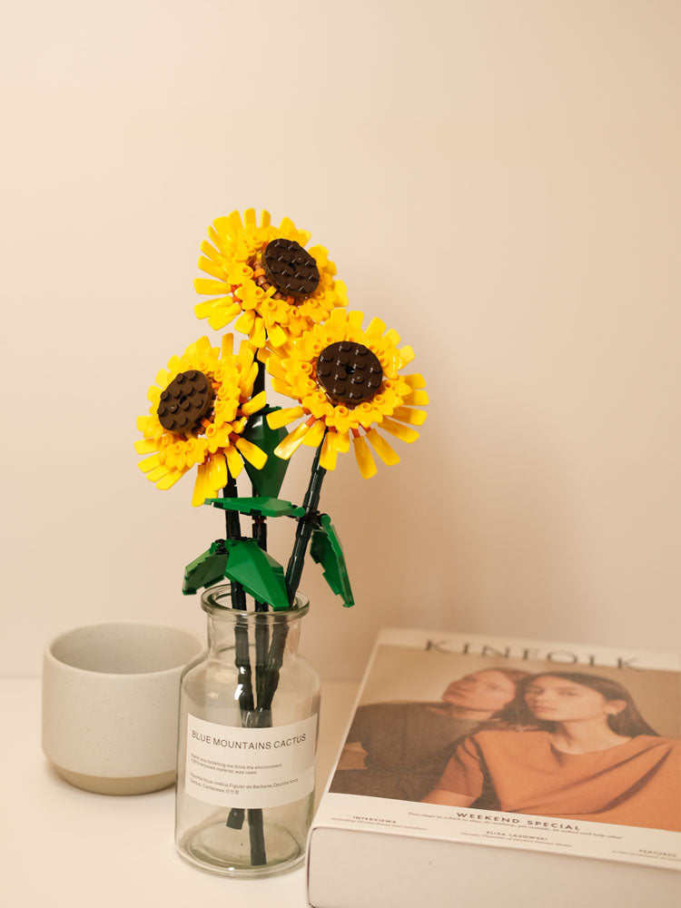 DIY Building Sunflower Blocks Wonderland Case