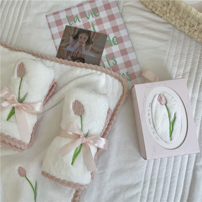 Tulip Embroidery Towel Wonderland Case