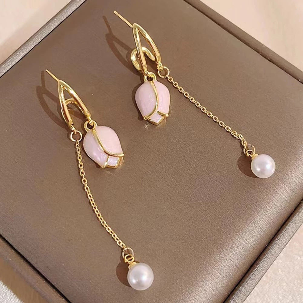 Pink tulip fringe long pearl earrings MK18474 Wonderland Case