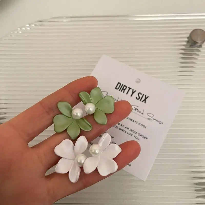 Flower Faux Pearl Alloy Earring-2
