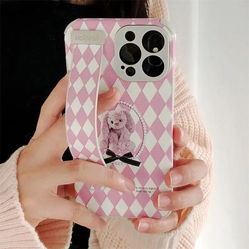 Bear Argyle Hand Strap Phone Case - iPhone 13 Pro Max / 13 Pro / 13 / 13 mini / 12 Pro Max / 12 Pro / 12 / 12 mini / 11 Pro Max / 11 Pro / 11 / SE / XS Max / XS / XR / X / SE 2 / 8 / 8 Plus / 7 / 7 Plus / 6 / 6 Plus-16