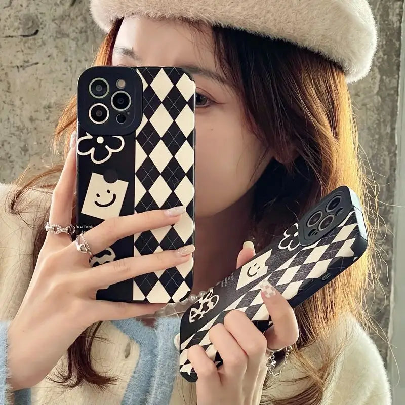 Cartoon Argyle Phone Case - iPhone 13 Pro Max / 13 Pro / 13 / 13 mini / 12 Pro Max / 12 Pro / 12 / 12 mini / 11 Pro Max / 11 Pro / 11 / SE / XS Max / XS / XR / X / SE 2 / 8 / 8 Plus / 7 / 7 Plus-5