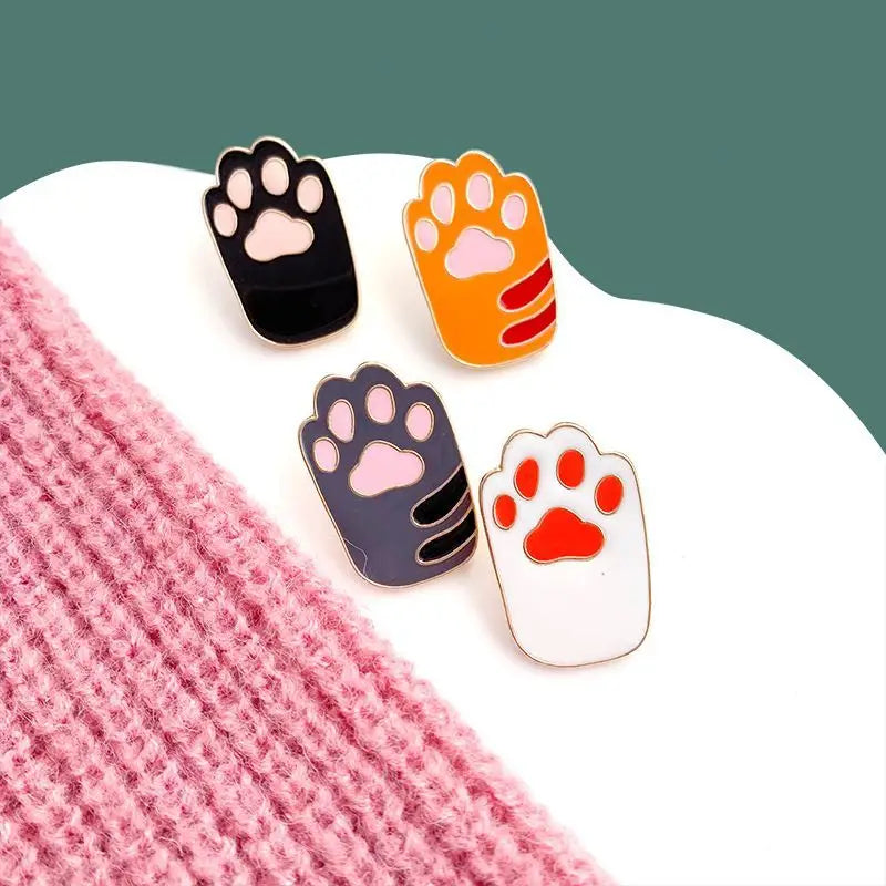 Cat Paw Brooch Pin Wd18 - Body Fashion Accessories