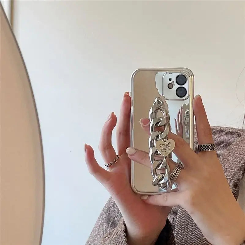 Chunky Chain Mirrored Phone Case Chunky Chain Mirrored Phone Case