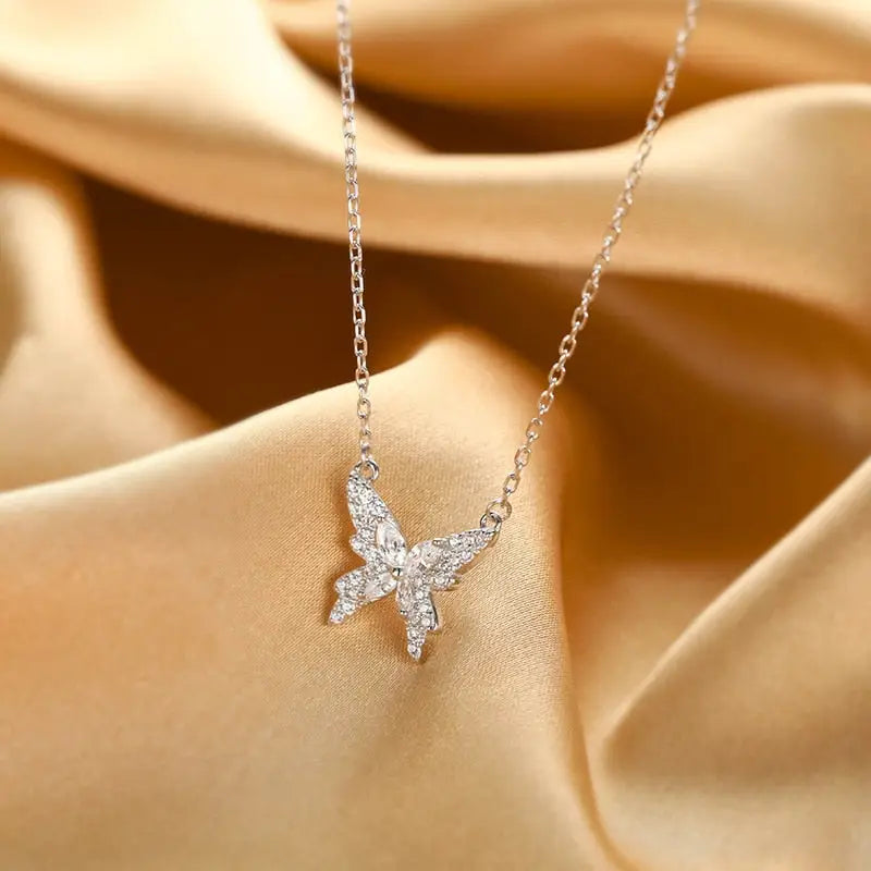 Crystal Butterfly Necklace LIN69