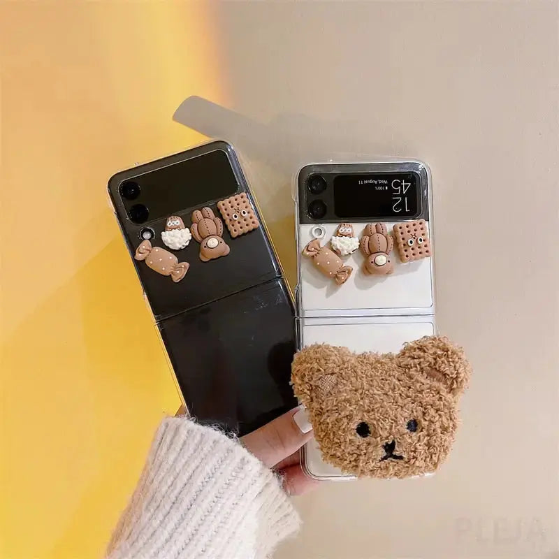 Cute Fluffy Bear Phone Case For Samsung Galaxy Z Flip3 BC097