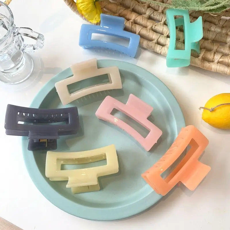 Cutout Hair Claw HA86 - Hair Fashion Accessories