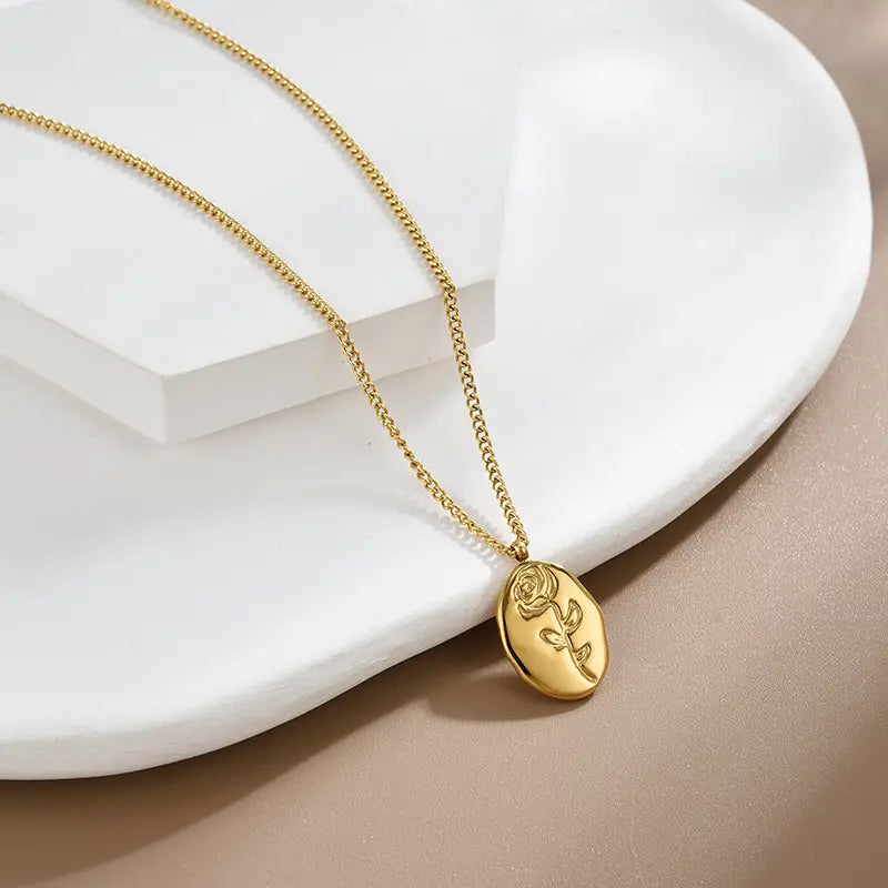 Elegant Oval Necklace W369 - Gold