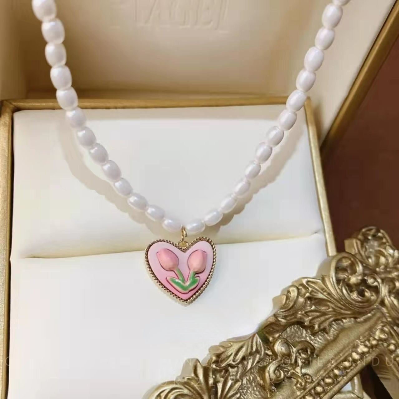 Pearl tulip heart temperament clavicle chain earrings Wonderland Case
