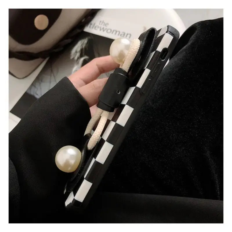Faux Pearl Hand Strap Checker Phone Case - iPhone 13 Pro Max / 13 Pro / 13 / 13 mini / 12 Pro Max / 12 Pro / 12 / 12 mini / 11 Pro Max / 11 Pro / 11 / SE / XS Max / XS / XR / X / SE 2 / 8 / 8 Plus / 7 / 7 Plus / 6 / 6 Plus-12